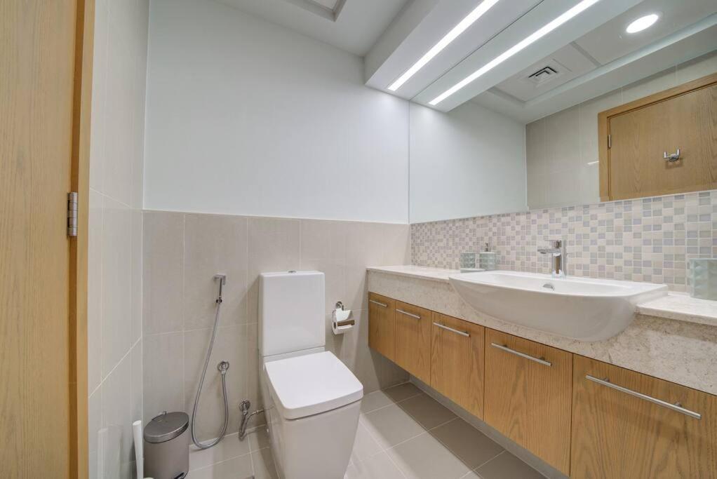 Burj Khalifa View - 2Br And Maid - Downtown Apartment Dubai Luaran gambar