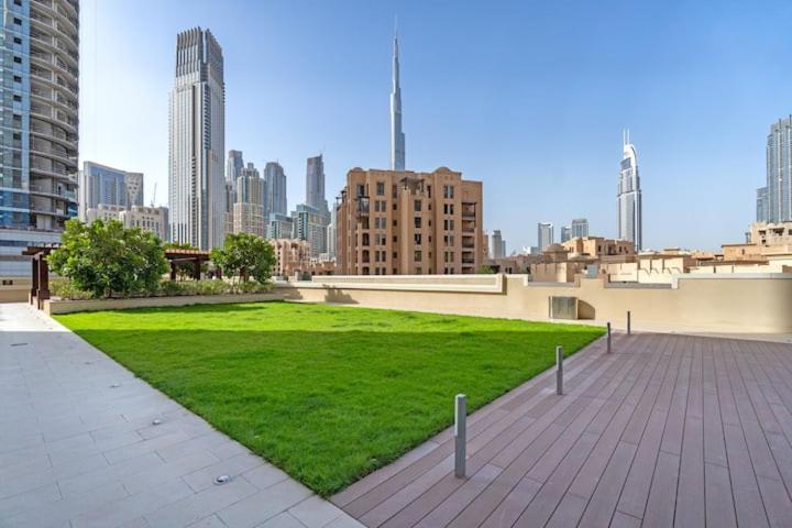 Burj Khalifa View - 2Br And Maid - Downtown Apartment Dubai Luaran gambar